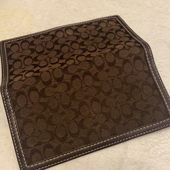 Beautiful Coach wallet / checkbook holder - Picture 3 of 3